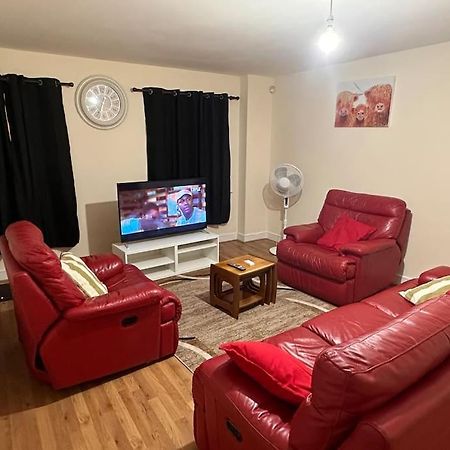 Justalf Facilities-Spacious 2-Bed Apartment In Thamesmead, Greenwich Londres Extérieur photo